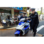 眾多且不守規(guī)矩的電動車在路上，給交通治理帶了極大困擾